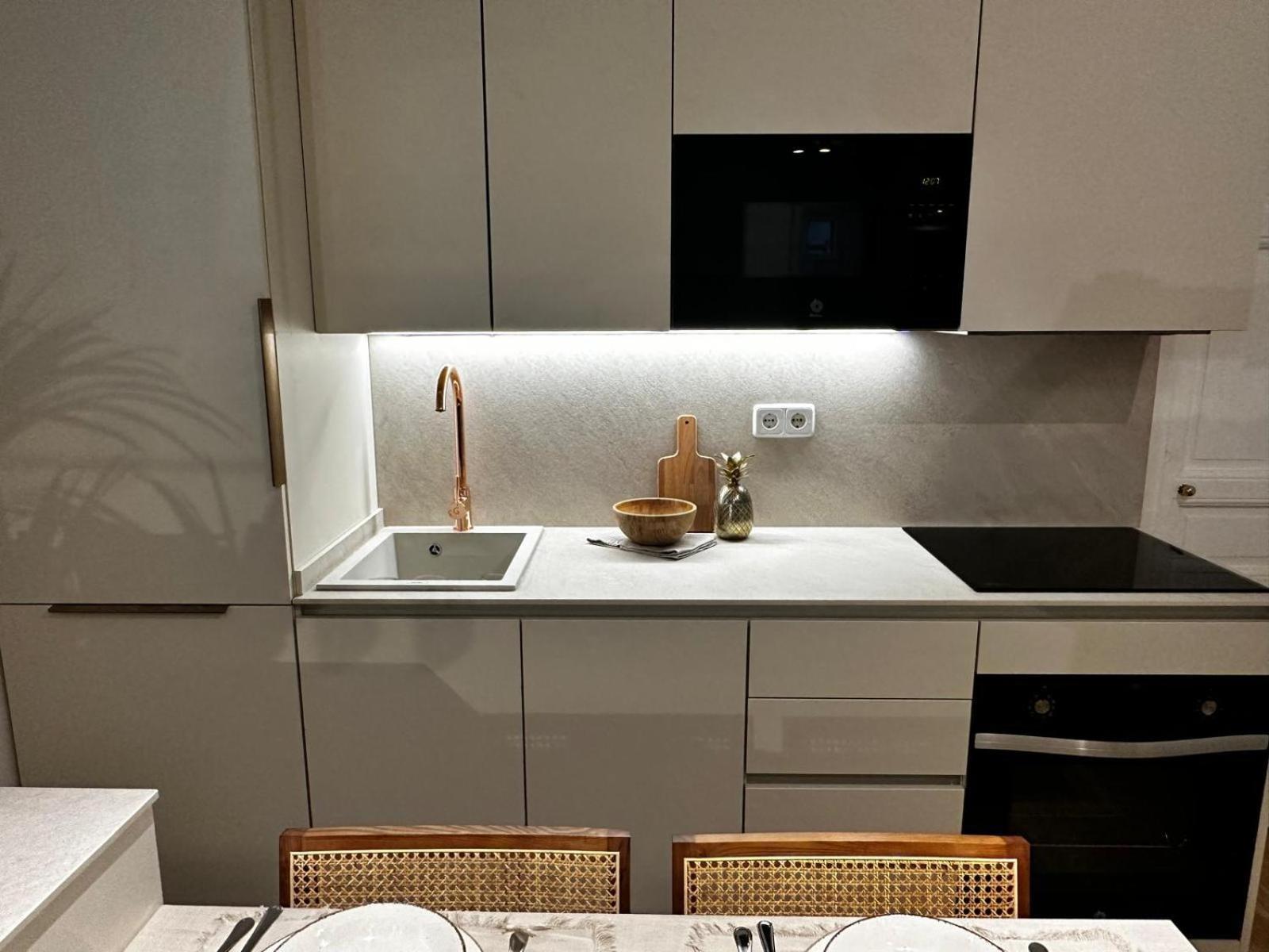 Piso 2 Habitaciones En El Centro マドリード エクステリア 写真