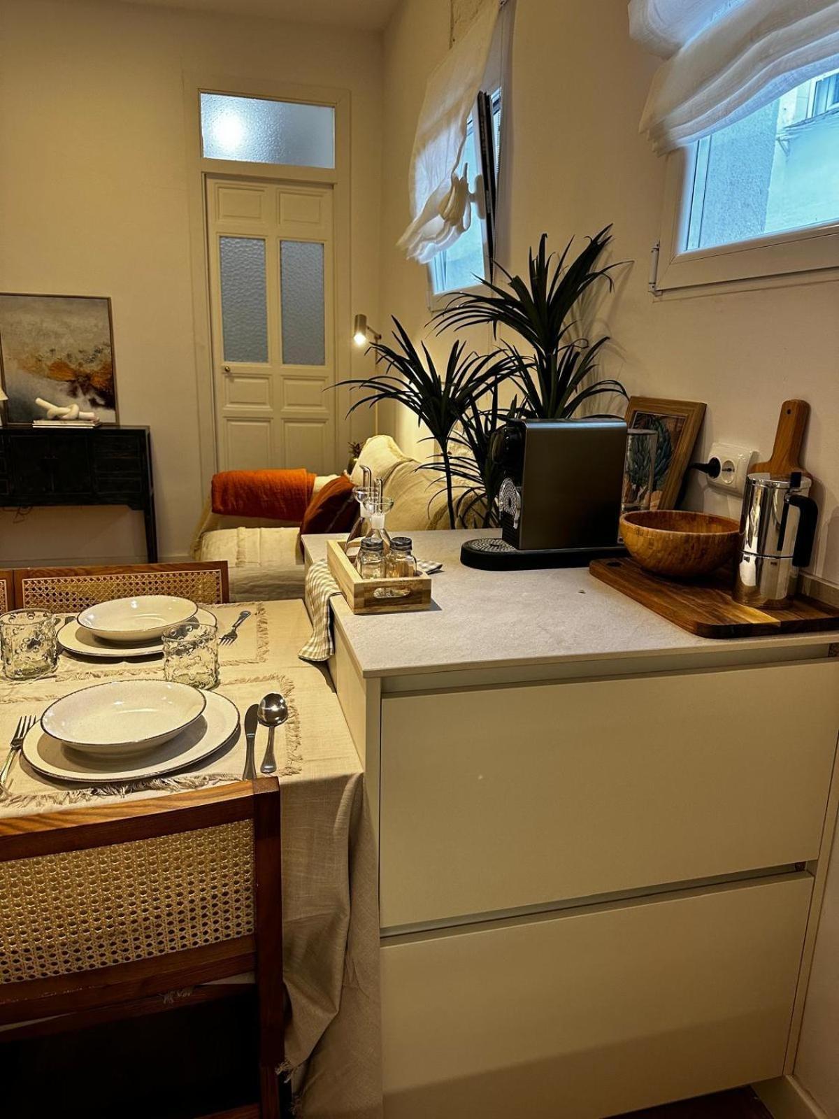 Piso 2 Habitaciones En El Centro マドリード エクステリア 写真
