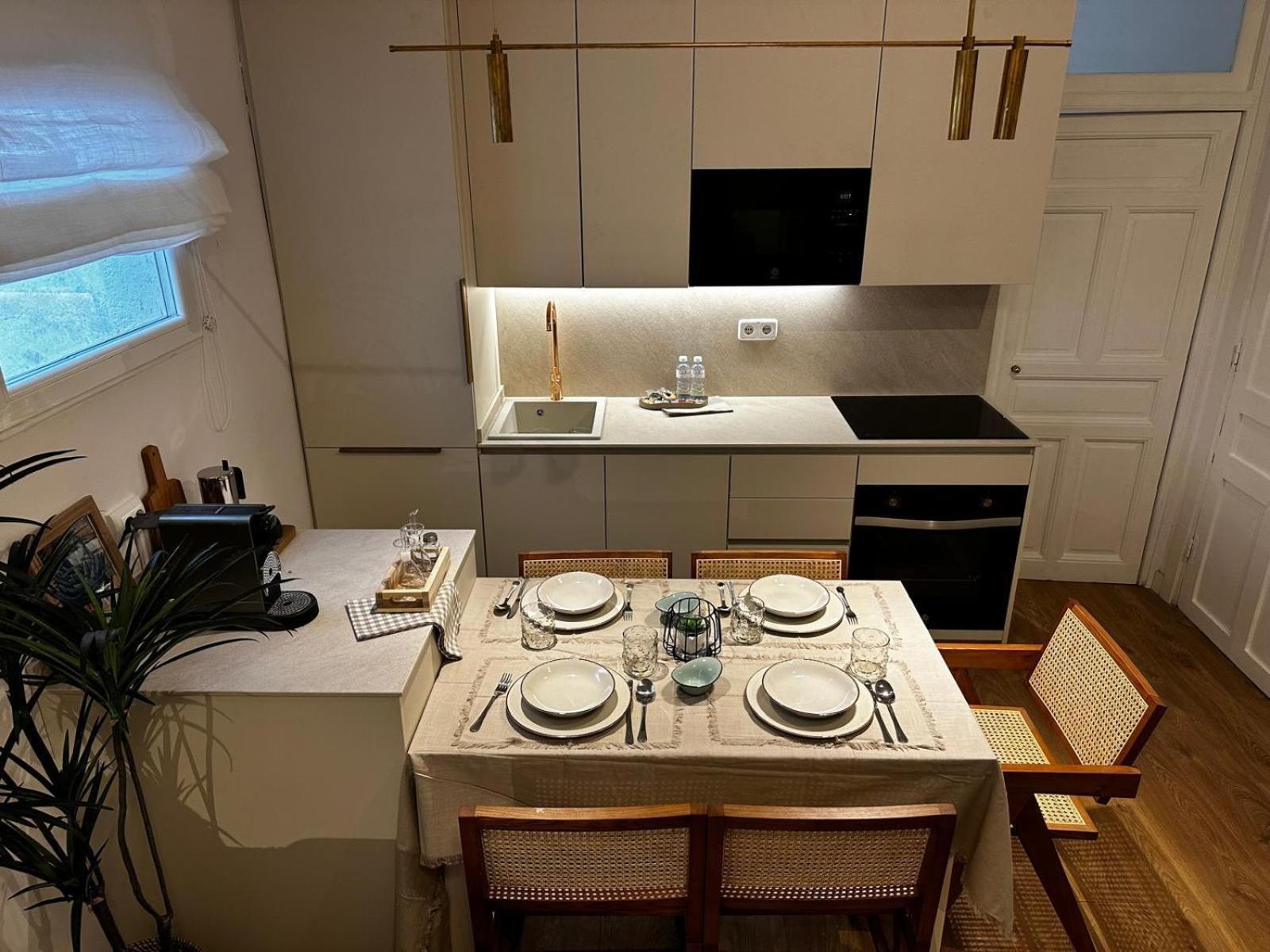 Piso 2 Habitaciones En El Centro マドリード エクステリア 写真
